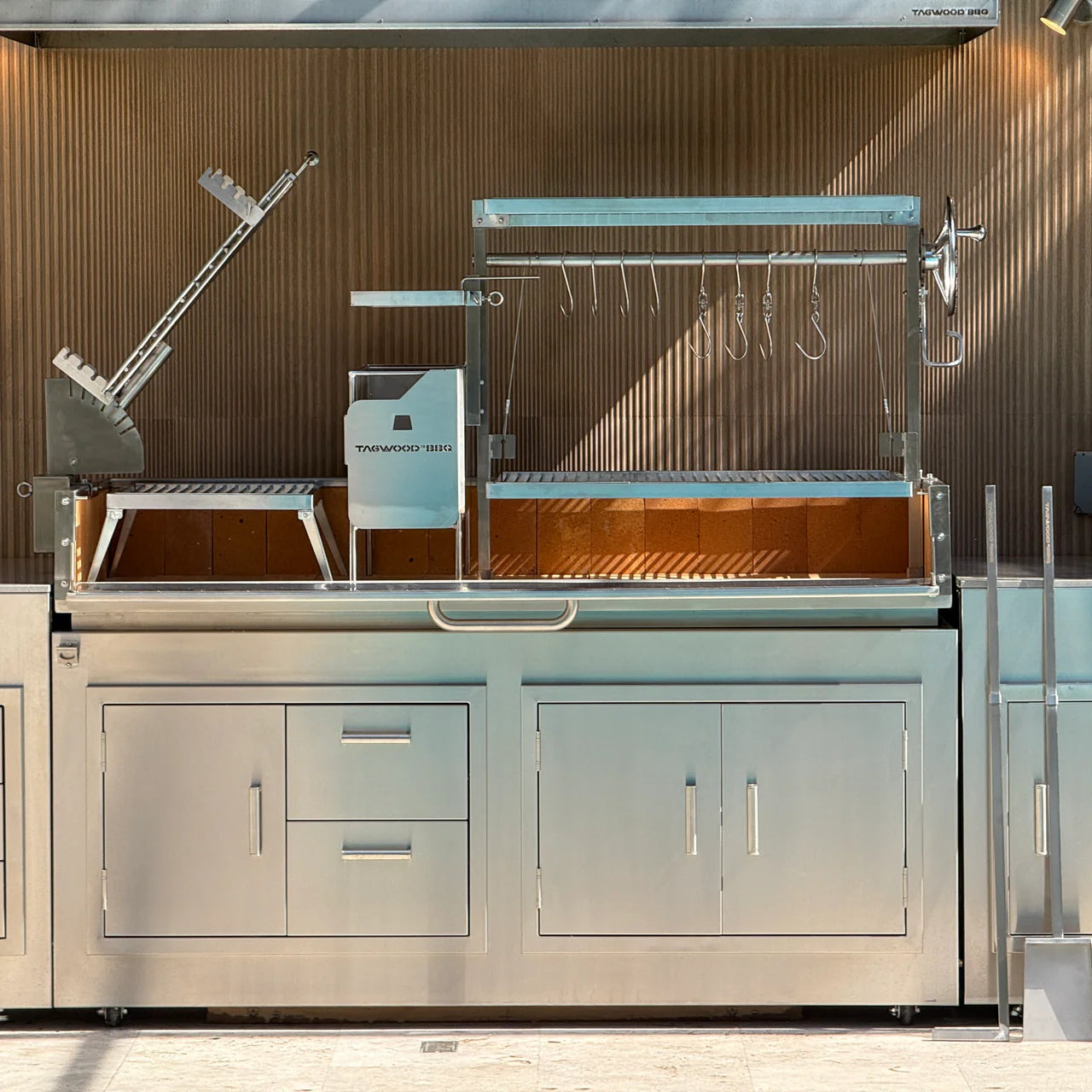 Tagwood BBQ28SS – XL Built‑In Argentine Santa Maria Grill - Piratically Built